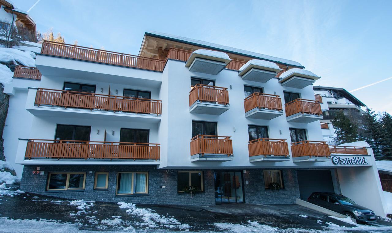 Haus Sattelblick Hotel Sankt Anton am Arlberg Bagian luar foto