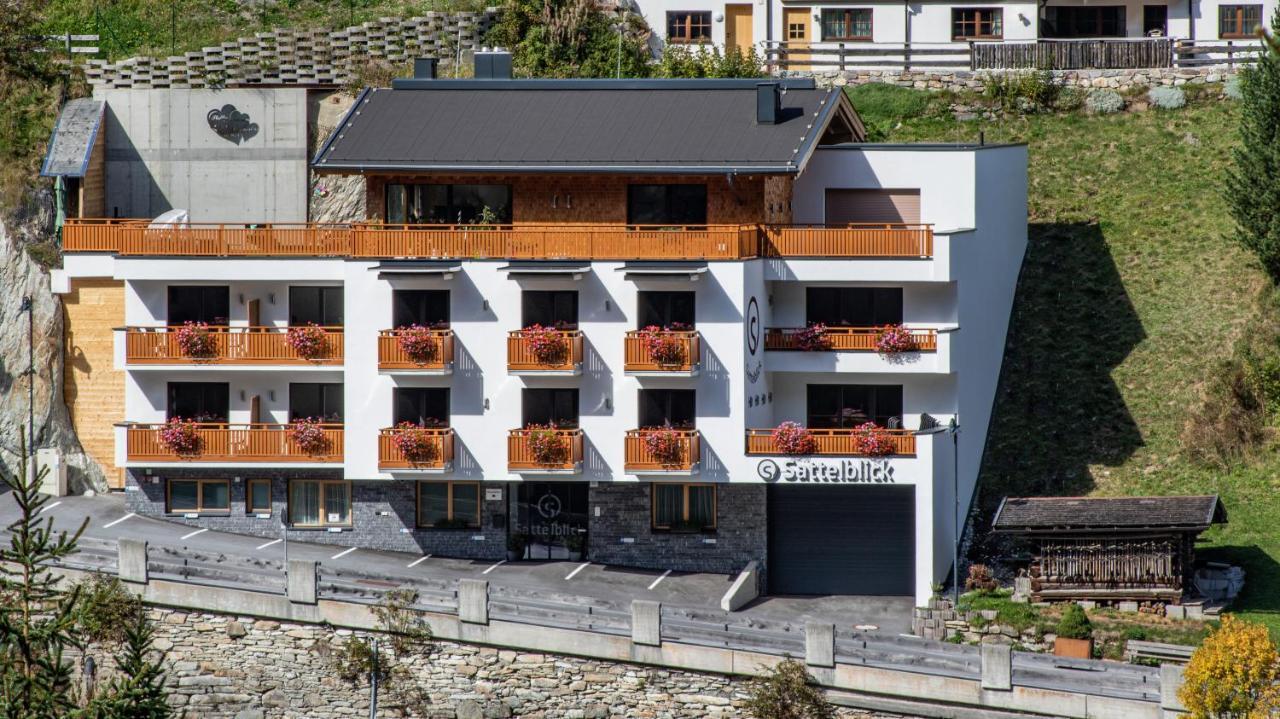 Haus Sattelblick Hotel Sankt Anton am Arlberg Bagian luar foto